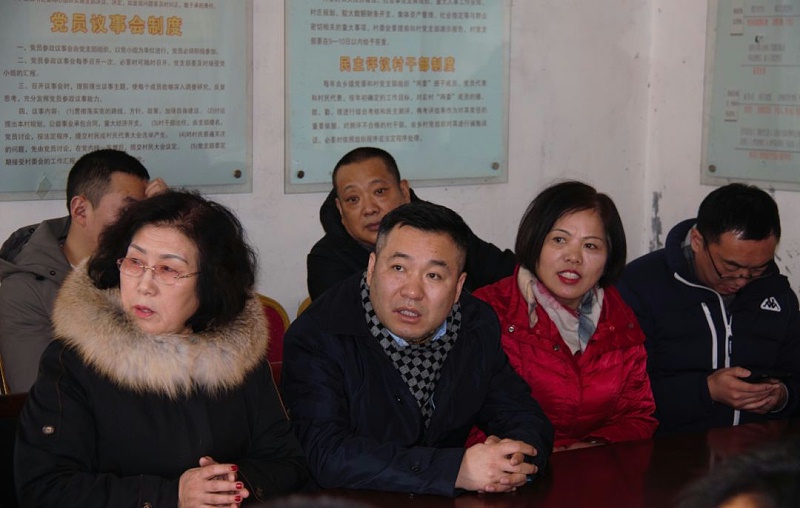 7爱照涞源，ZOBO蘑菇视频成人APP下载党支部寒冬送暖扶贫活动